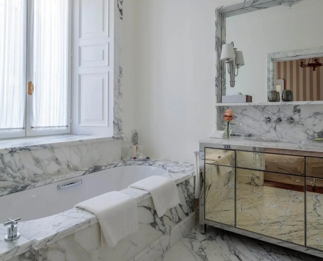 Apartment Rocco Forte House Via Manzoni Milan Italy